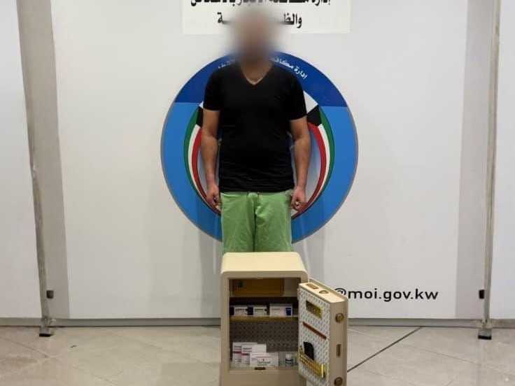 ضبط مواطن طبيب اسنان بتهمه حيازه مخدرات ومؤثرات عقليه
