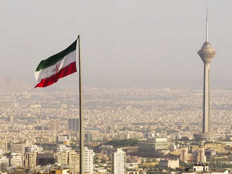 ايران تعلن ايقاف هجماتها بعد تعليق الضربات الامريكيه ضدها
