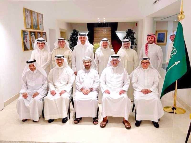 السفير السعودي يقيم حفل وداع للخروصي