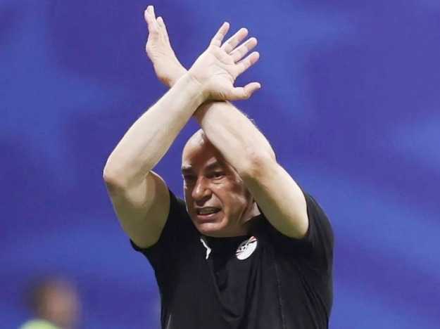 ما سر اشاره حسام حسن خلال مواجهه الارجنتين؟