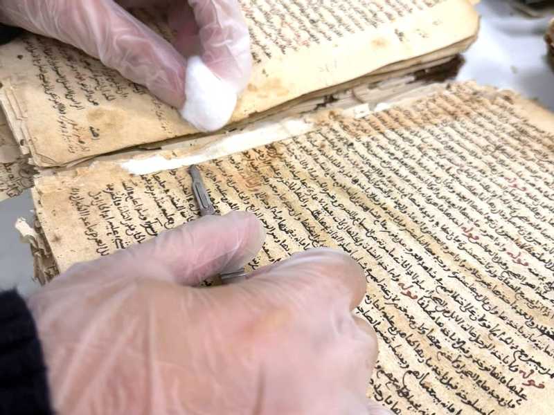مكتبه الملك عبدالعزيز ترمم 10861 وثيقه ومخطوطه نادره