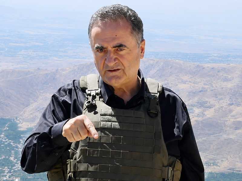 وزير دفاع الاحتلال يتجول جنوب سوريا: سنبقي هنا ولن نغادر جبل الشيخ