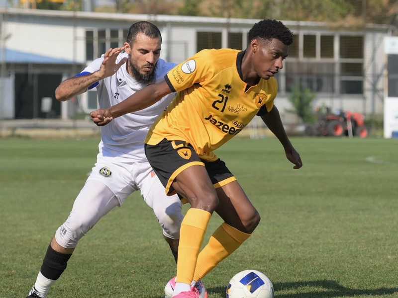 «الاصفر» يتعادل مع وفاق سطيف سلبيا