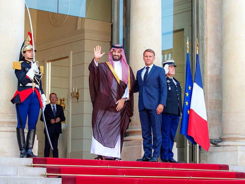 الامير محمد بن سلمان وماكرون: لعوده الملاحه في «هرمز»