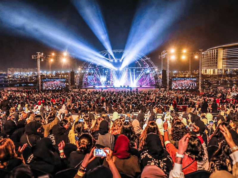 الحفلات والفعاليات الترفيهيه تنعش السياحه والاقتصاد.. عالميا