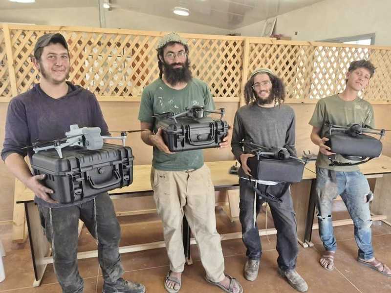 الاحتلال يوزع مسيرات علي المستوطنين لدعم انتهاكاتهم في الضفه الغربيه