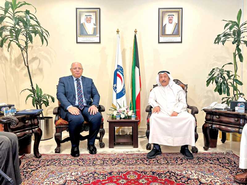 السفير المصري: الكويت رائده في العمل الانساني