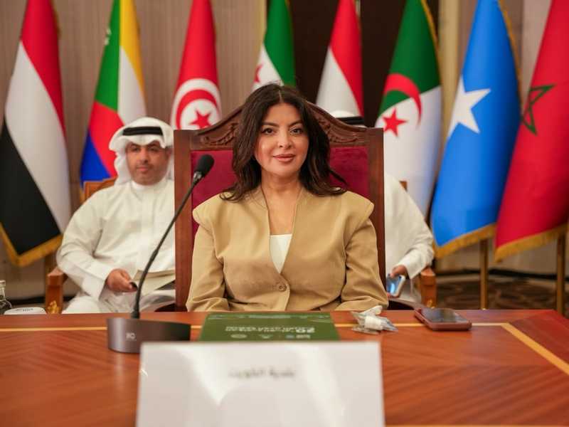 مدير عام بلديه الكويت تشيد بتجربه سلطنه عمان في تطبيق نماذج المدن الذكيه