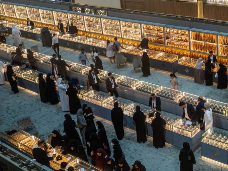 19 دوله تشارك في معرض «الشرق الاوسط للساعات والمجوهرات»