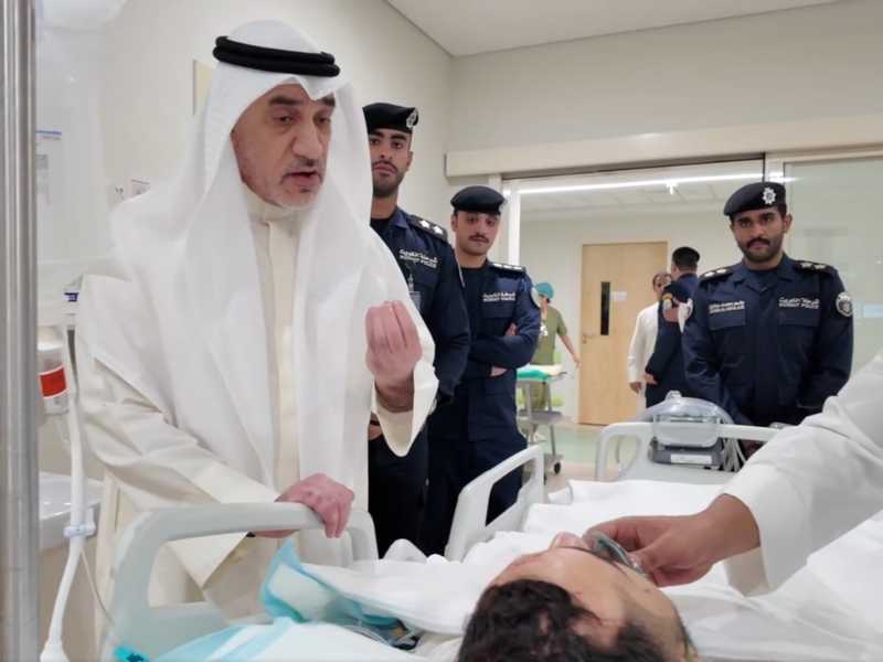 النائب الاول يطمئن علي مصابين اثر تعرضهما لهجوم من كلاب