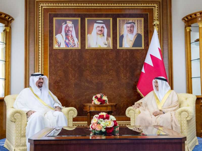 نائب رئيس الوزراء البحريني: العلاقات البحرينيه الكويتيه راسخه وتحظي برعايه قيادتي البلدين