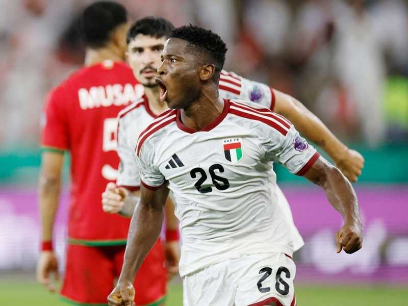 الامارات تفوز علي عمان وتتاهل الي نهائي خليجي 27