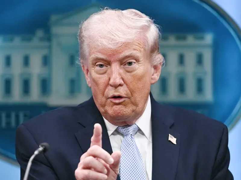 ترامب: افكر في استئناف الضربات علي ايران باستمرار