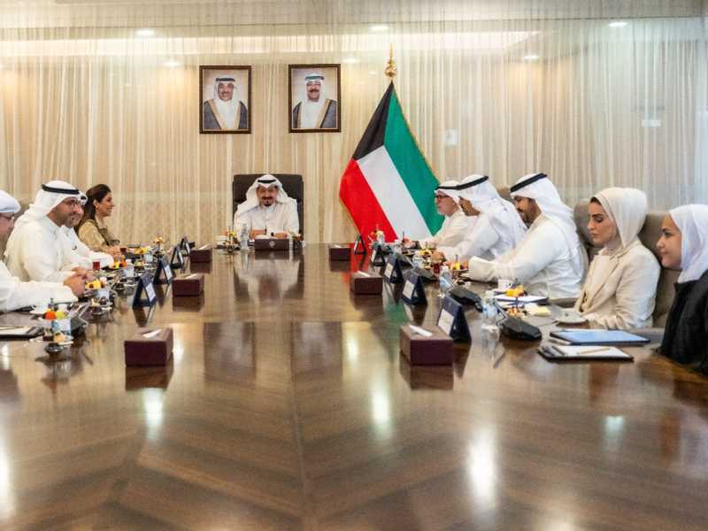 رئيس مجلس الوزراء يتراس اجتماعا بشان تعزيز سلاسل الامداد والتصدير