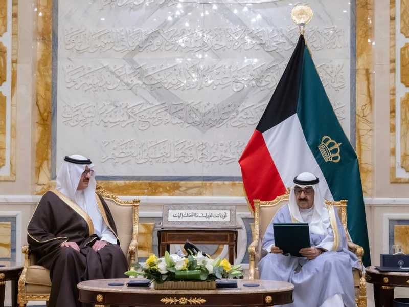 سمو الامير يتسلم دعوه خادم الحرمين للمشاركه في القمه الخليجيه - الاوروبيه