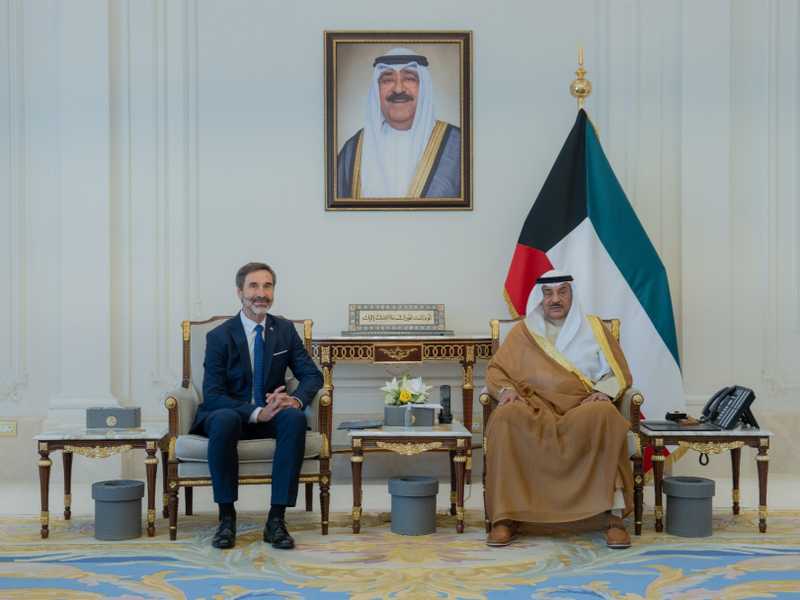سمو ولي العهد يستقبل وزير الشؤون الخارجيه والاوروبيه في سلوفاكيا