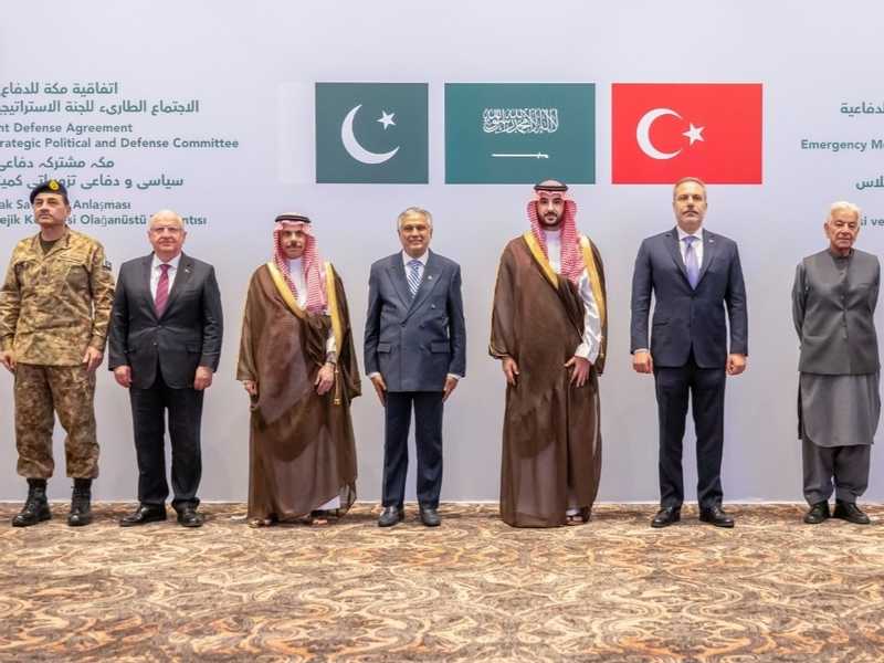 بيان مشترك لحلف مكه: توفير القوات والقدرات العسكريه ونشرها سريعا في السعوديه